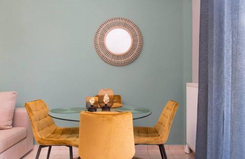 Volos City Centre Appartement | Virginia's Luxury Suite 4