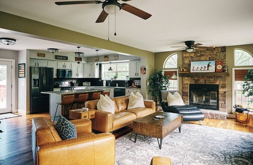 Cairo Maison | Family-Friendly Cairo House: 3BR, Pool, Hot Tub, Ping-Pong, mins from Hudson