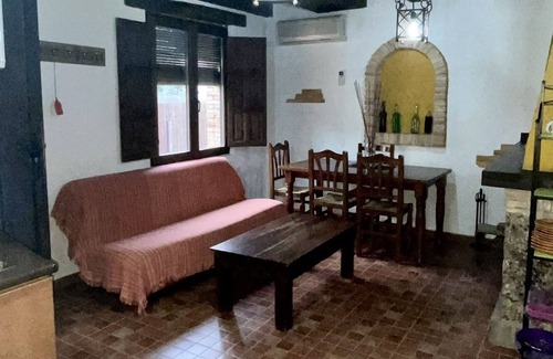 Ossa de Montiel Maison | Visit the natural park with family or friends at an unbeatable price