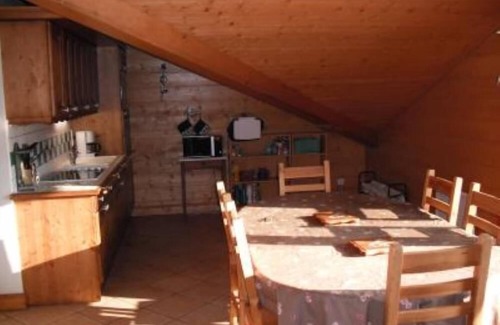 Les Esserts Appartement | Aux pieds des pistes de Ski -VTT, appartement spacieux et convivial