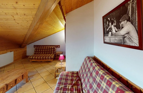 Les Esserts Appartement | Aux pieds des pistes de Ski -VTT, appartement spacieux et convivial