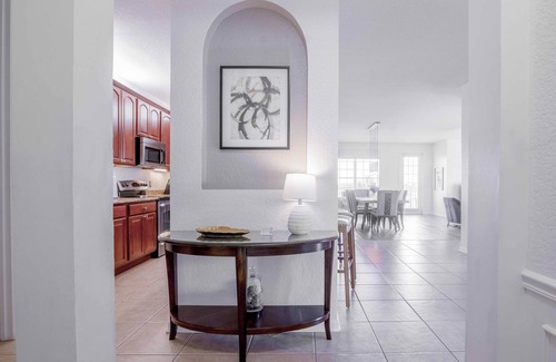 Florida Central Atlantic Coast Copropriété | Vista Cay Pool & Lake View Condo! Près de tous les parcs et congrès