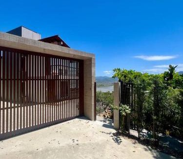 Garopaba Maison | Vista de Casa - Casa com vista para a lagoa