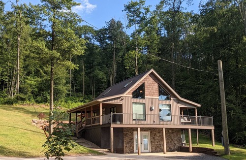Pitman Cabine | Vista Getaway - Secluded country cabin, with wrap around porch and patio