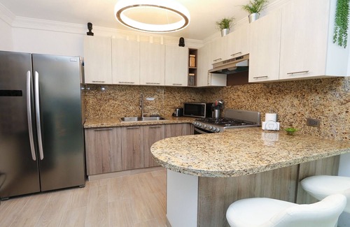 San Cristobal Appartement | Vista Hermosa RD Modern 2 BR vacation home with Balcony.