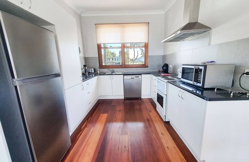 Sanctuary Point Maison | Vista Point - Your Waterfront Sanctuary Point Break