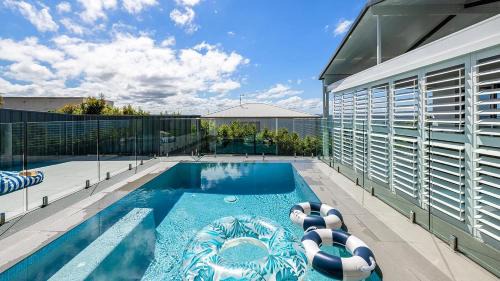 Corlette Maison | Vista Port Stephens - Luxurious Coastal Retreat