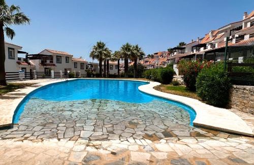 Alcorrin Appartement | Vistalmar - Modern Poolside Apartment with Large Terrace, in Manilva