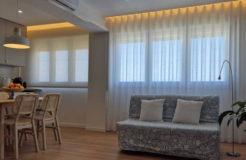 Marvila Appartement | VISTAS SOBRE O RIO TEJO - près l'aéroport, métro et gare. Bienvenue :)