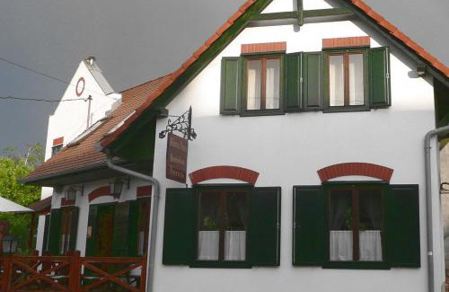 Villany Maison | Vitényi Pince Vendégház