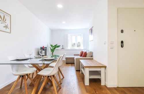 Santo Condestavel Appartement | Vita Portucale | Campo de Ourique River View 2E