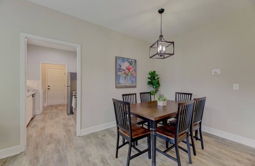 Cayce Maison | Viva Verde by Heartwood | 10 Mins to Downtown