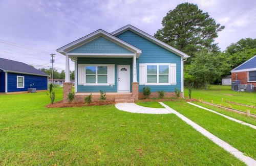 Cayce Maison | Viva Verde by Heartwood | 10 Mins to Downtown