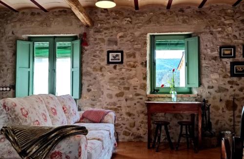 Mieras Maison | Vivalidays Casa Rural Anna Mieres Gerona