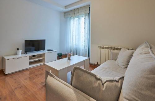 Avila Appartement | Vive Ávila - Terraza y Estilo en Plaza Italia - By Alterhome