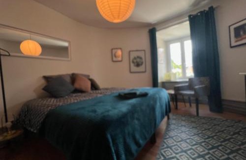 Porrentruy Appartement | Vivez un conte de fée dans la pièce ronde d'une tour médiévale