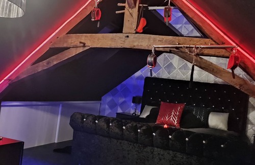 Moisdon-la-Riviere Maison | Vivez une aventure amoureuse dans un lieu insolite,au concept de love-gîte