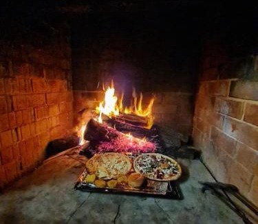 Gwandalan Maison | VIVID - Lake Macquarie Cosy House, heated pool, ev station, fireplace 1 hour from Sydney