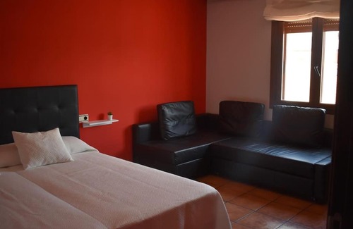 Villanueva de los Infantes Maison | Vivienda con piscina, gimnasio y cocina campera