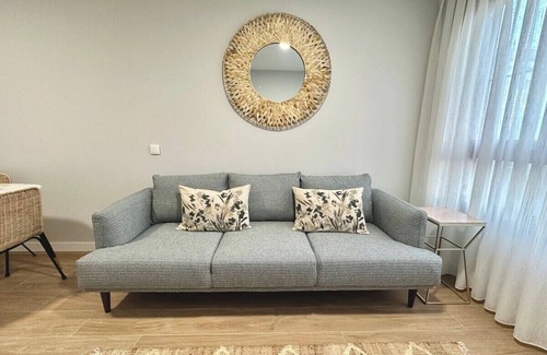 Almenara Appartement | Parking Gratis - Nuevo, super espacioso y moderno