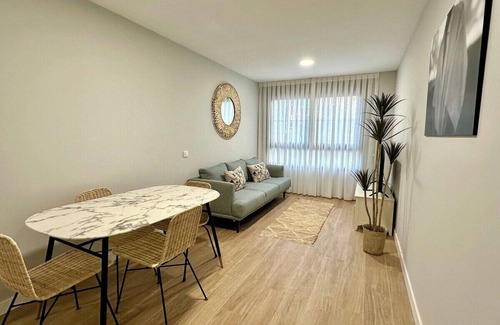 Almenara Appartement | Parking Gratis - Nuevo, super espacioso y moderno