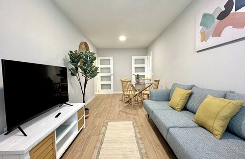 Almenara Appartement | Free Parking - New, super spacious and bright