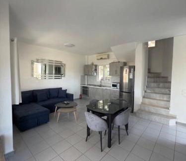 Kalyves Polygyrou Maison | VK Beach House