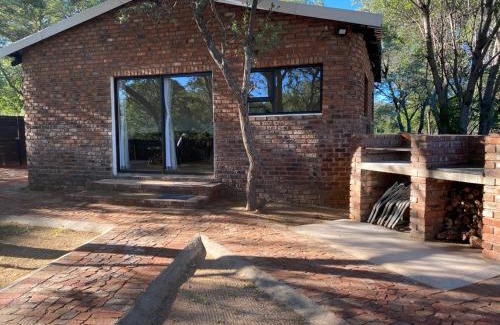 Bela-Bela Autre | Vlakkieskraal Farmstay - BushBaby House