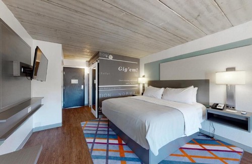 Redmond Terrace Hôtel | voco College Station Aggieland by IHG