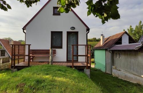 Mutenice Maison | Vojtěch Jestřáb - rodinné vinařství