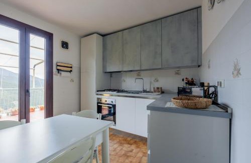 Volastra Appartement | Volastra Cozy APT - with Terrace & Seaview