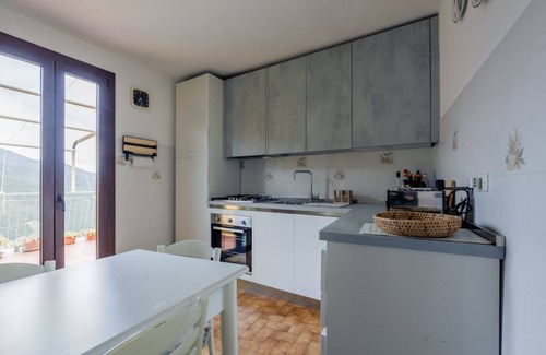 Volastra Appartement | Volastra Cozy APT - with Terrace & Seaview