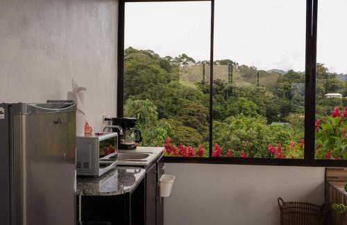 El Fosforo Appartement | Volcano & Lake View Oasis with Scenic Tub