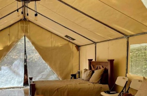 San Rafael de Guatuso Maison | Volcano Tenorio Glamping Ranch - 3 Fully Furnished Luxury Glamping Tents