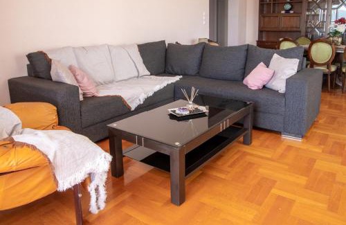 Volos City Centre Appartement | Volos Large Apartment Sea View