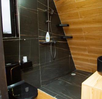 Bono East Region Chalet De Ski | Volta Peak Cabins