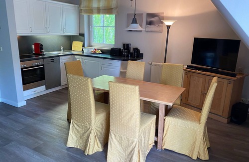 Neuhaus Appartement | Vom Kiefernwald zum Strand