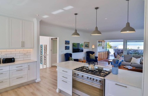 Sandbaai Maison | Vonkelwyn - enjoy Grotto Beach sunsets