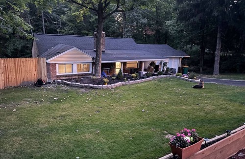 Oakwood Village Maison | Voted The Best Of Both Worlds "Game House In The Woods"