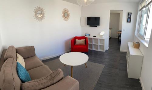 Concarneau Appartement | Votre mini maison en plein cœur du centre ville -terrasse - et parking privé sur place clos - draps et ménage inclus
