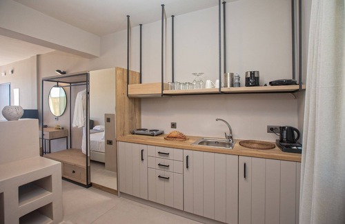 Kefalonia Autre | Votsalo Suite is a stunning one-bedroom boutique suite
