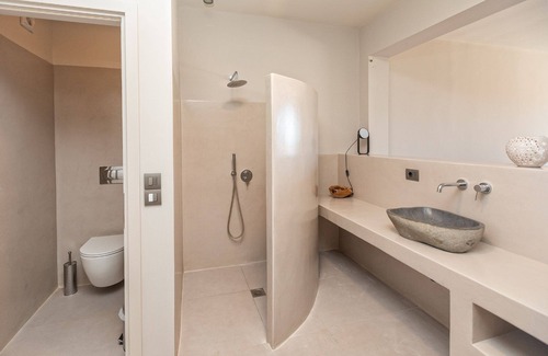 Kefalonia Autre | Votsalo Suite is a stunning one-bedroom boutique suite