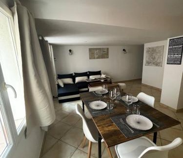 Riez Appartement | Vous viendrez vivre ici , 3 pièces châtaignier garage à moto