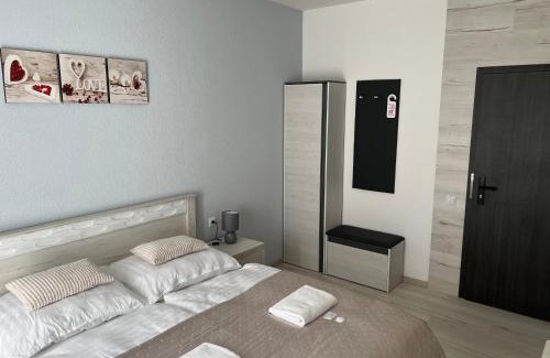 Hruba Vrbka Maison | Vrbecká restaurace-penzion 7