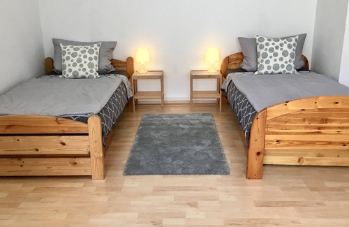 Neustadt-Geinsheim Appartement | Vrbo Property