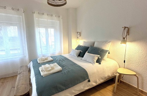Charbonnieres-les-Varennes Maison | Vrbo Property