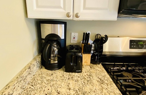 Seaside Heights Appartement | MINUTES de la plage et de la promenade, notre 2 BR est maintenant disponible à nos meilleurs prix!