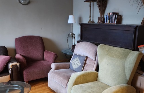 Pointe-aux-Trembles Maison | Vrbo Property