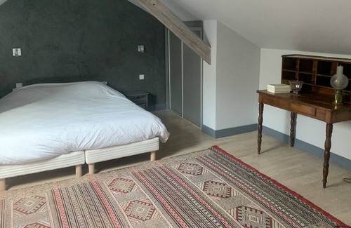 Arnage Lit Et Petit-Déjeuner | nous louons 3 chambres dans une demeure de 1760 proche du circuit