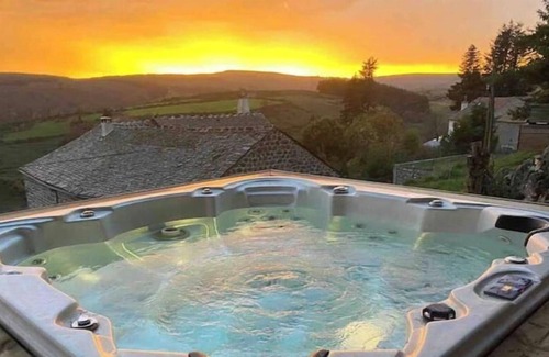 Arzenc-de-Randon Maison | Vrbo Property